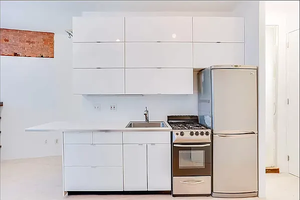 Rented by Compass | media 11