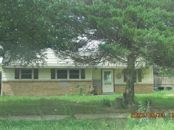 2nd image of 3106 Parkwood Rd