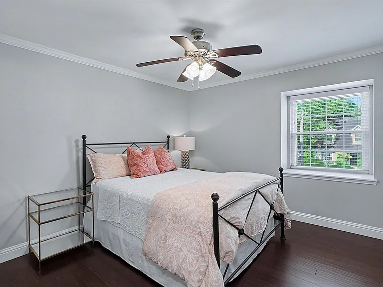 726 Thistlewood Dr — Photo 27