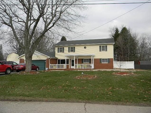 1st image of 12700 W Arrowhead Dr