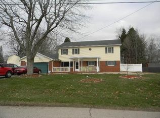 12700 W Arrowhead Dr, Daleville, IN 47334