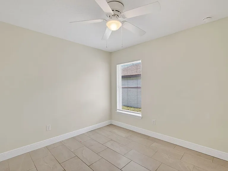 116 Dewitt Ct — Photo 19