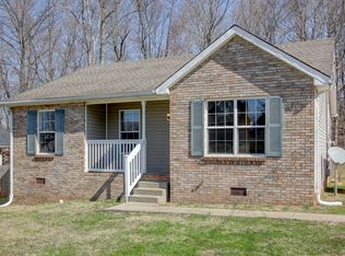 395 Brook Mead Dr, Clarksville, TN 37042