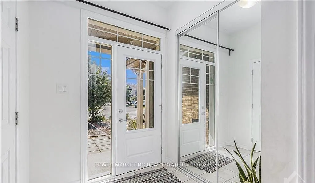 3 bed, $2,700 — Photo 2
