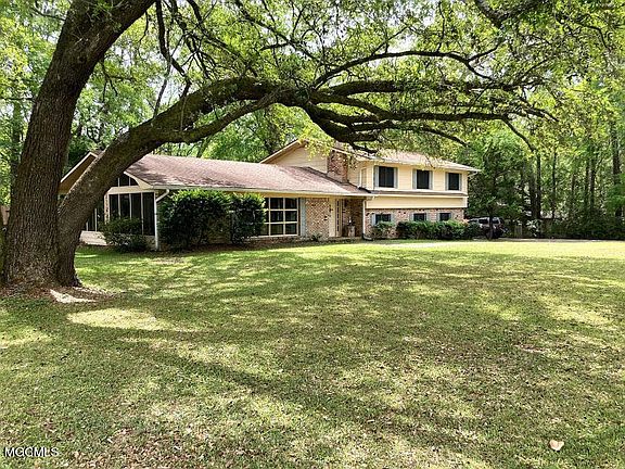 2nd image of 2617 Bayou Oaks St