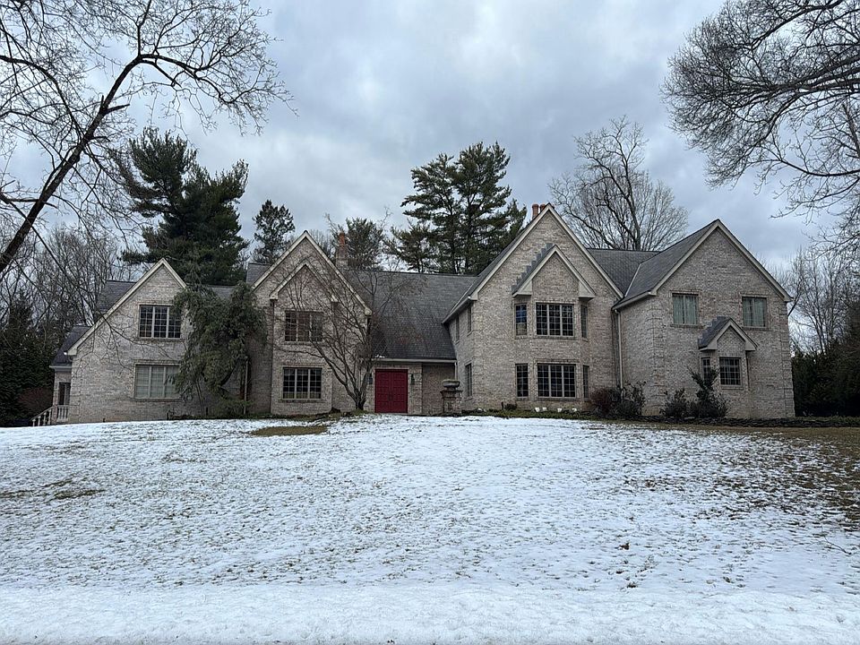 1st image of 320 Algonquin Rd