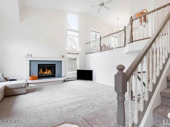 19546 S Mitkof Loop, Eagle River, AK 99577