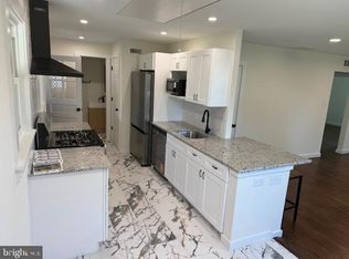 32 Woodbine Ave, Maple Shade, NJ 08052