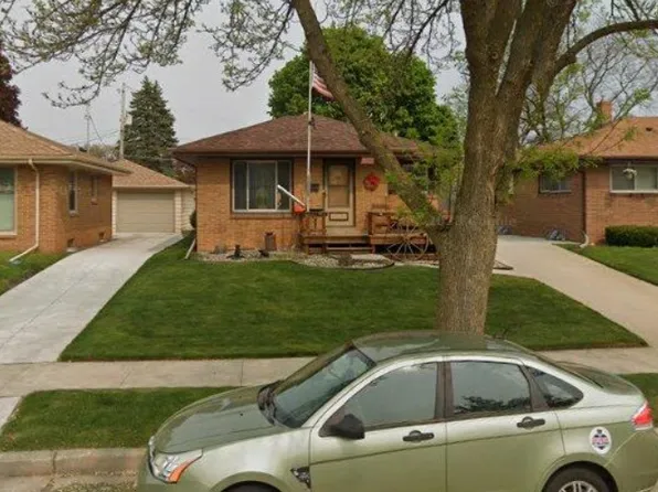 3437 1st Ave, Racine, WI 53402