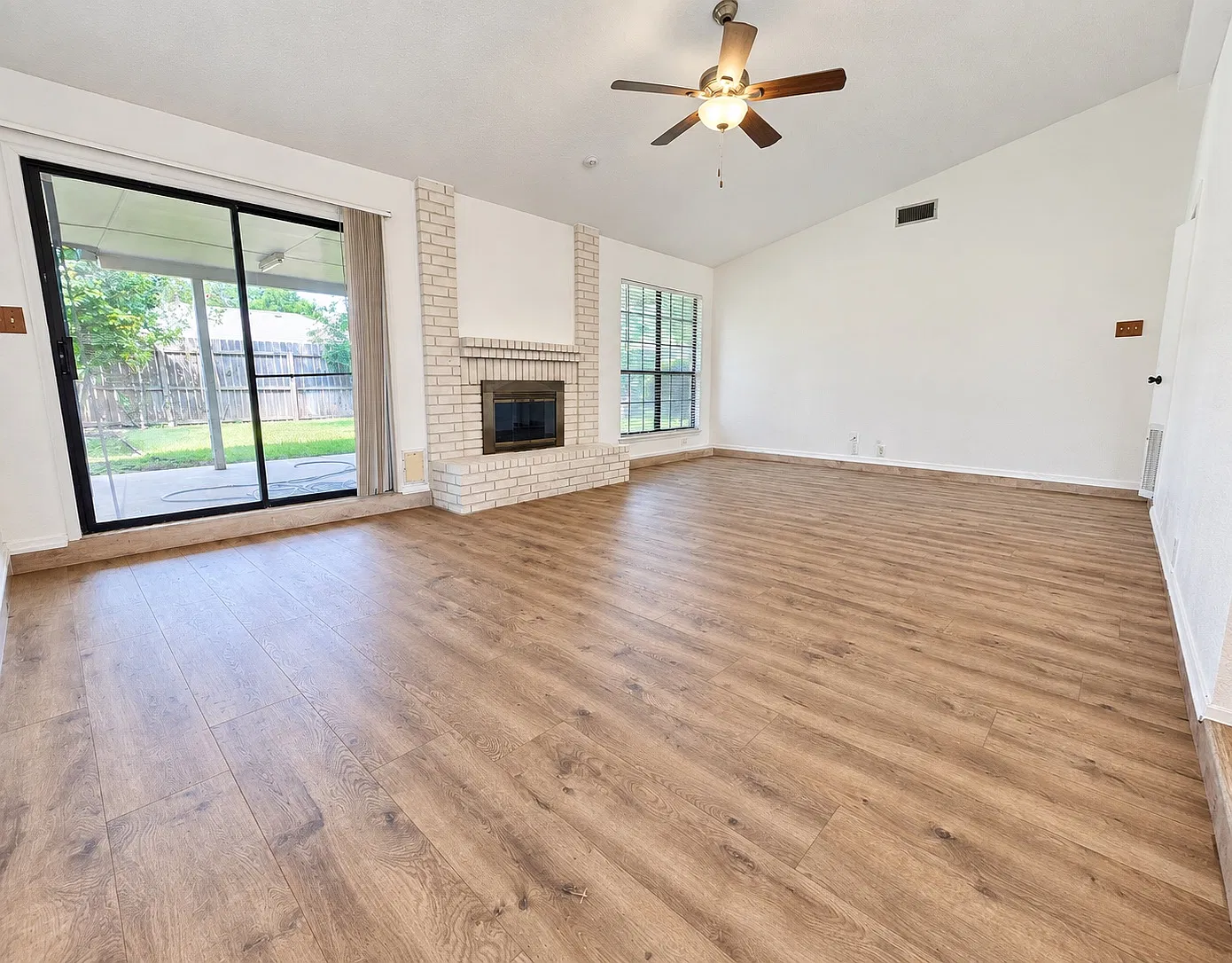 3 bed, 1504 sqft, $1,700 — Photo 4