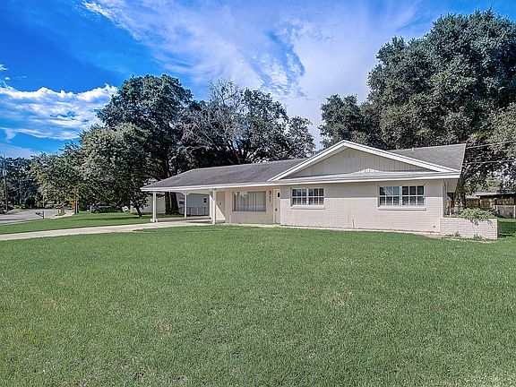 2nd image of 2647 Bass Lake Blvd
