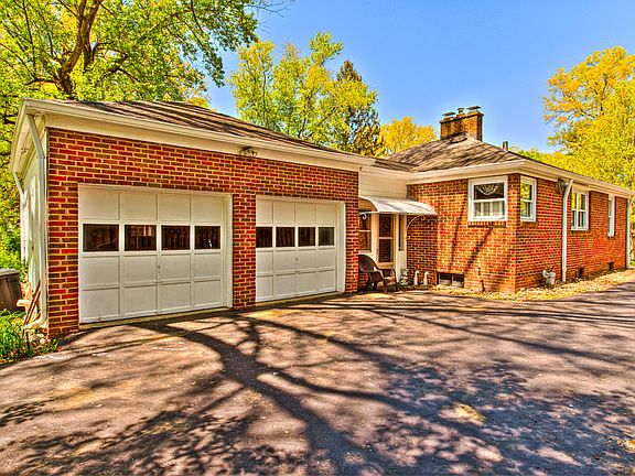 2nd image of 1157 Ivy Ln