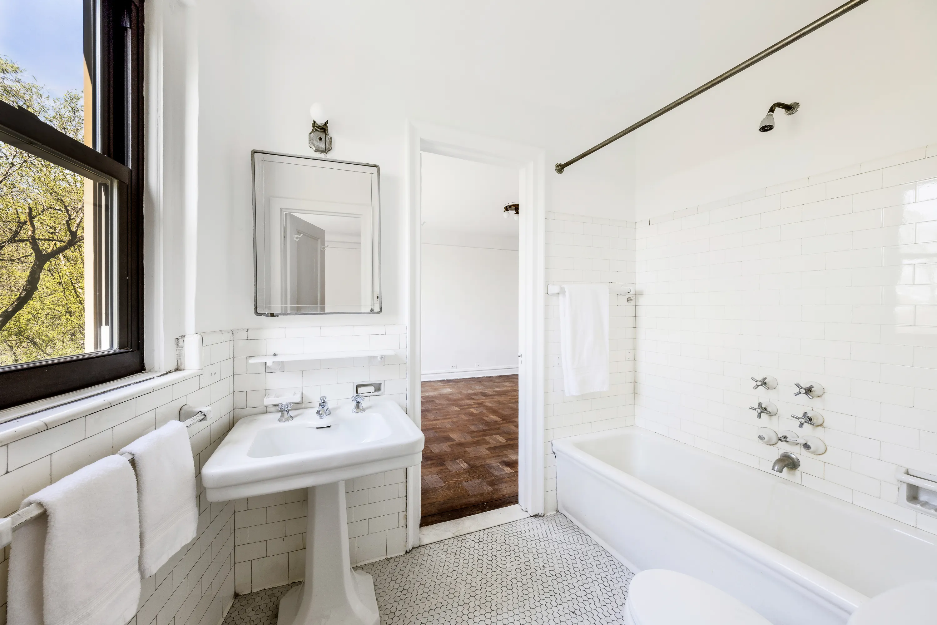 285 Riverside Drive #4A in Upper West Side, Manhattan | StreetEasy