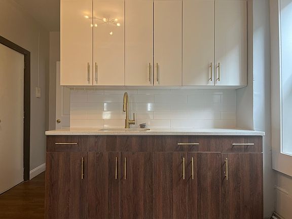 2nd image of 934 Pavonia Ave #5L
