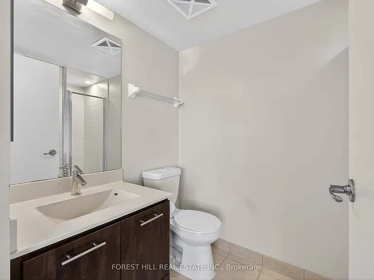 135 Village Green Sq #3125 — Photo 18