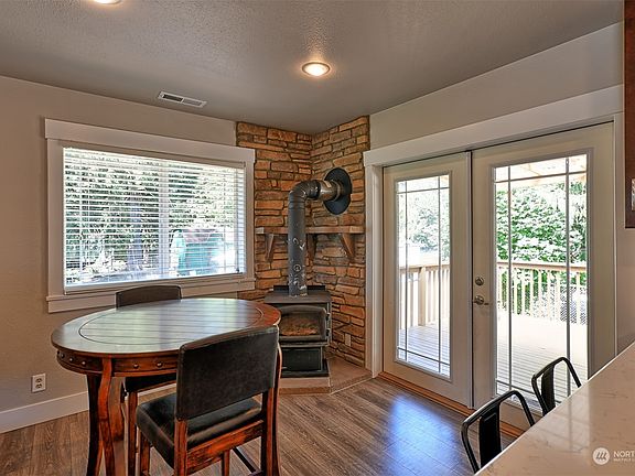 3rd image of 17623 115th Street NE
