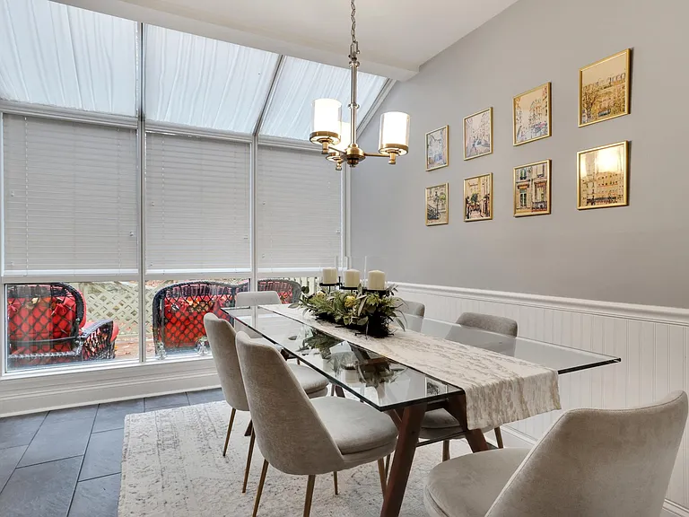 55 Mount Vernon Cir — Photo 10