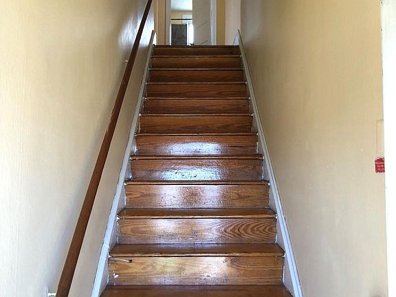 4th image of 6370 Oxford Ave APT C