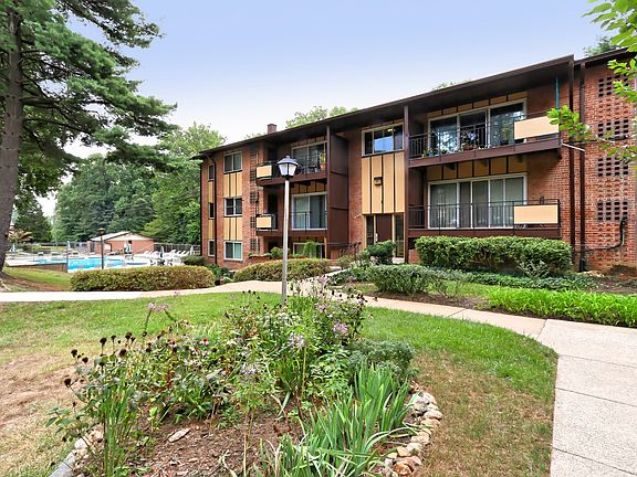 3rd image of 10165 Fair Woods Dr #213