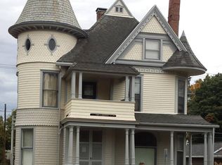 702 E Grove St APT 3, Bloomington, IL