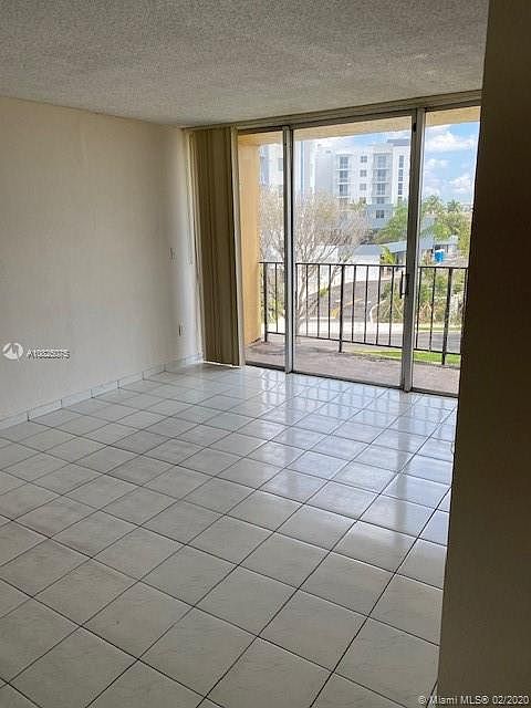 1st image of 310 Fontainebleau Blvd APT 401