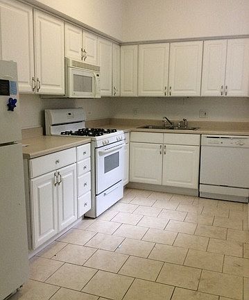 3rd image of 7131 S Euclid Ave #3