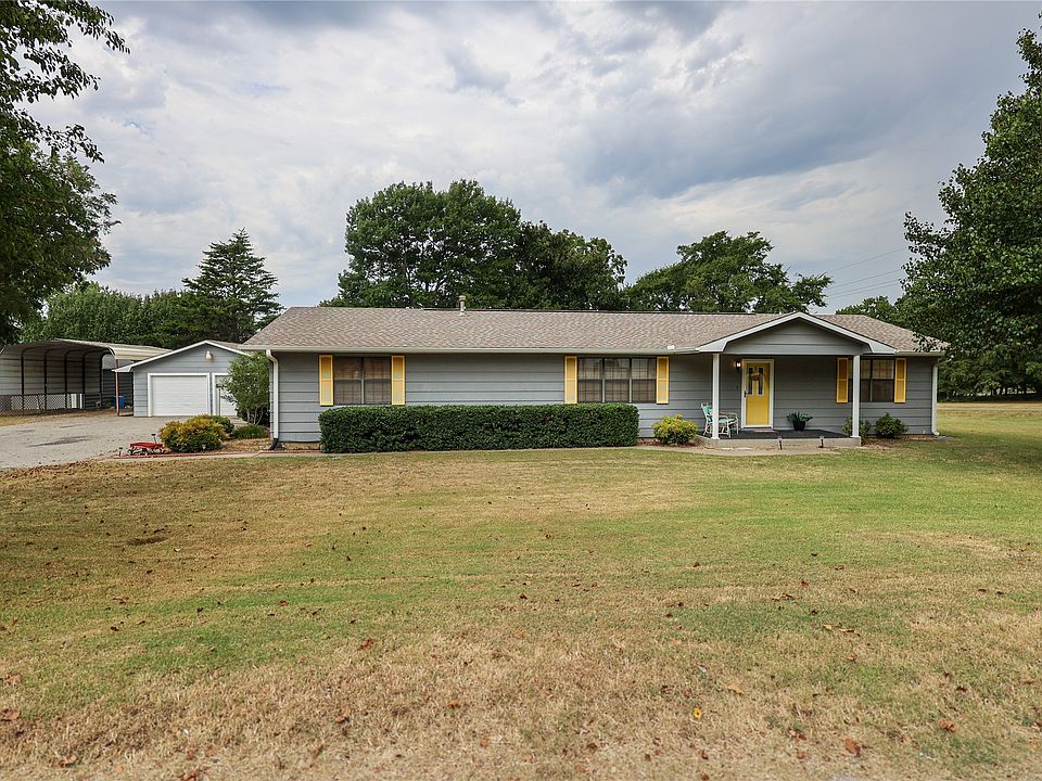 1st image of 2030 Castlerock Dr