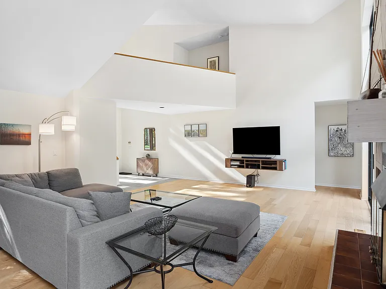 26 Woodland Way — Photo 6
