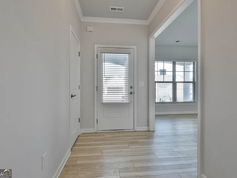 148 Soundview Trce — Photo 9