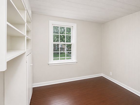 2nd image of 2404 Webster St