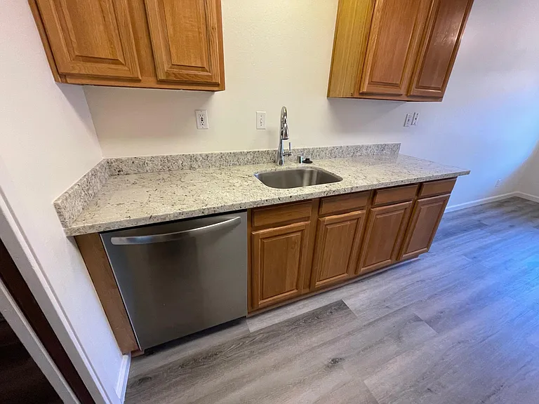 2019 W Middlefield Rd #4 — Photo 5