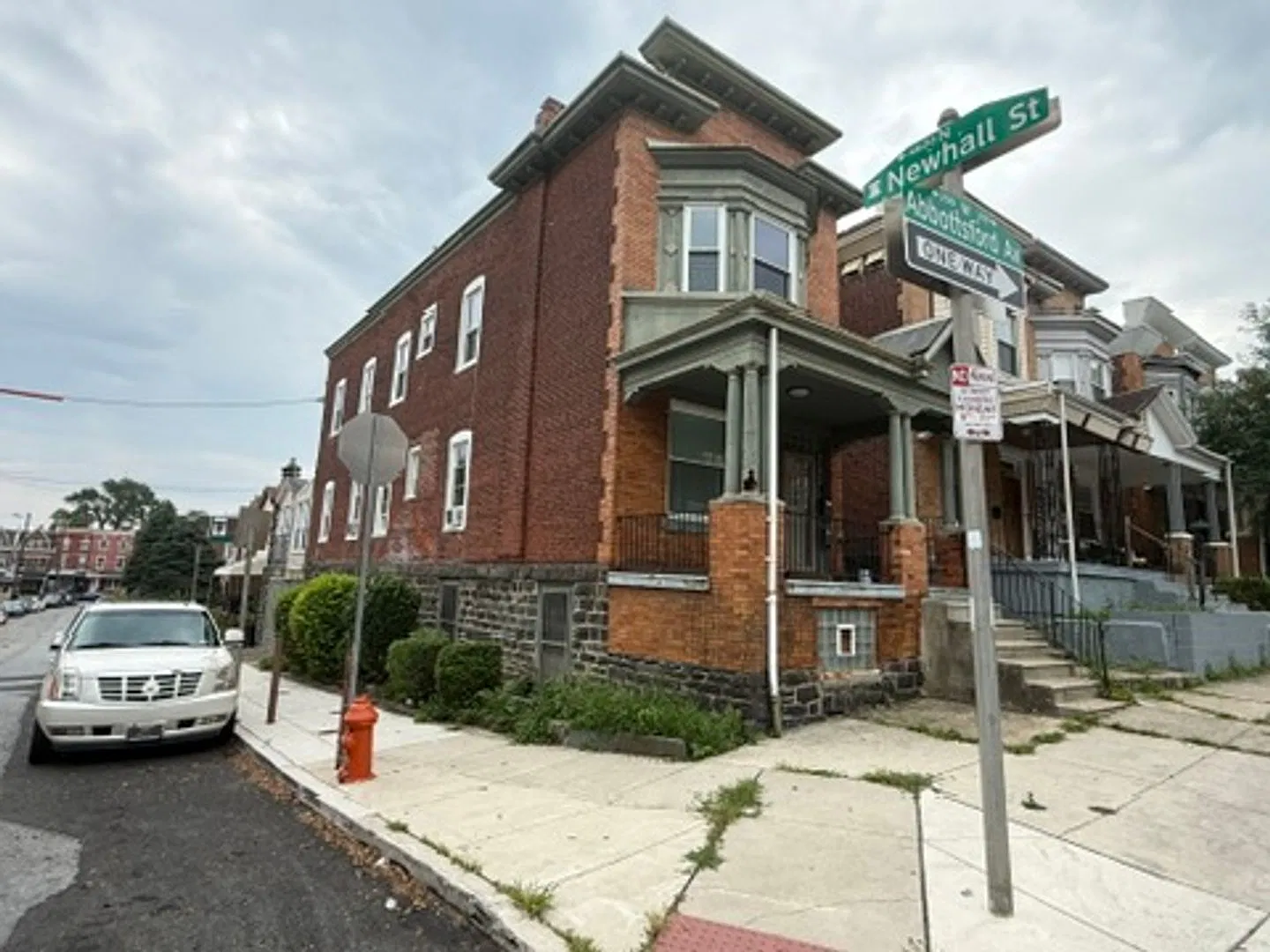 238 West Abbottsford Avenue — Photo 2