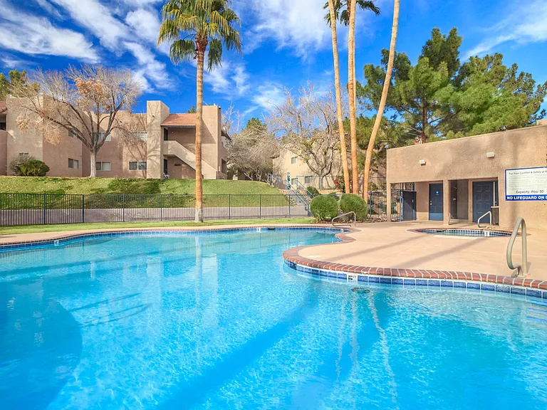 Desert Bay Apartments — Photo 11