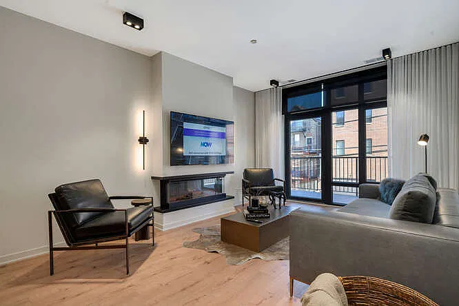 2 bed, 1250 sqft, $4,500 — Photo 1