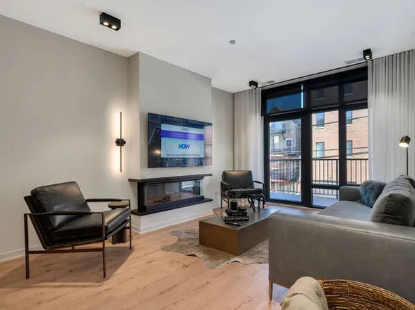 1257 N Ashland Ave #402, Chicago, IL 60622