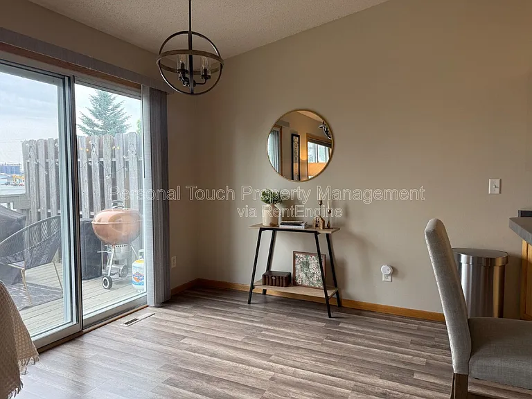 1219 4th St NW — Photo 6