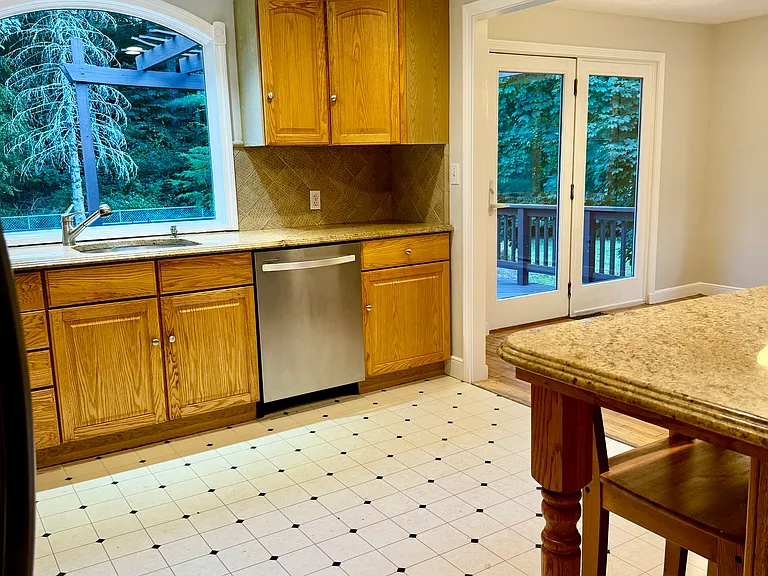 9 Brooks Rd — Photo 16