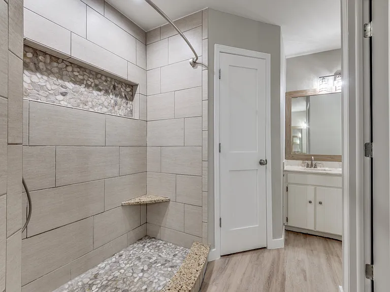2020 Normandy Dr — Photo 18
