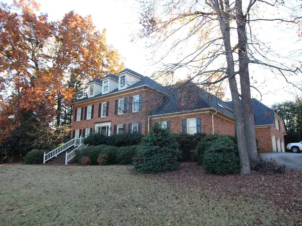 604 Scarborough Dr, Greer, SC 29650