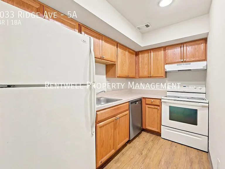 7033 Ridge Ave #5A — Photo 2
