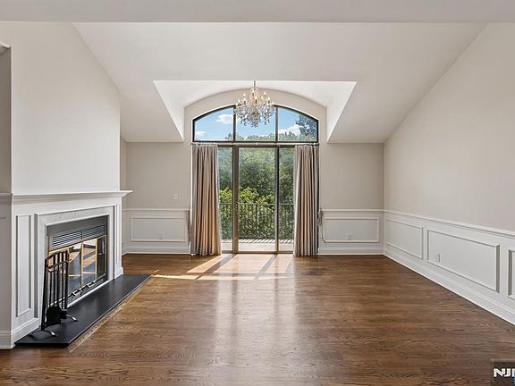 3rd image of 10 Wadsworth Court