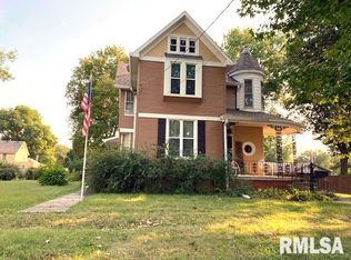 326 W Olive St, Canton, IL 61520