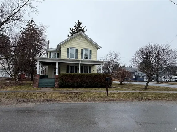 3 Aldrich St, Philadelphia, NY 13673