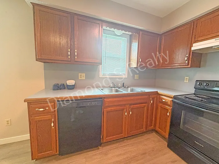 1508 W Rainey Duplex — Photo 7