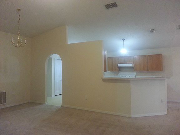 5th image of 226 Winding Cove Ave