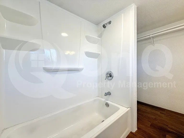 229 N Palm St #7 — Photo 13