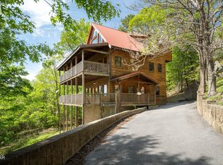 3129 Smokies Edge Rd, Sevierville, TN 37862