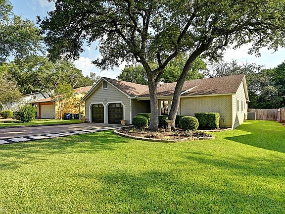 2nd image of 12213 Antoinette Pl