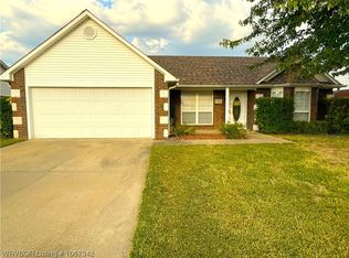 621 S 38th St, Van Buren, AR 72956