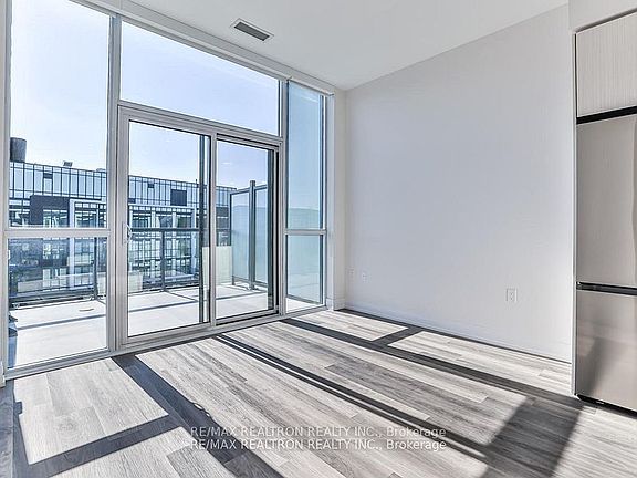 5th image of 415 Sea Ray Ave #426
